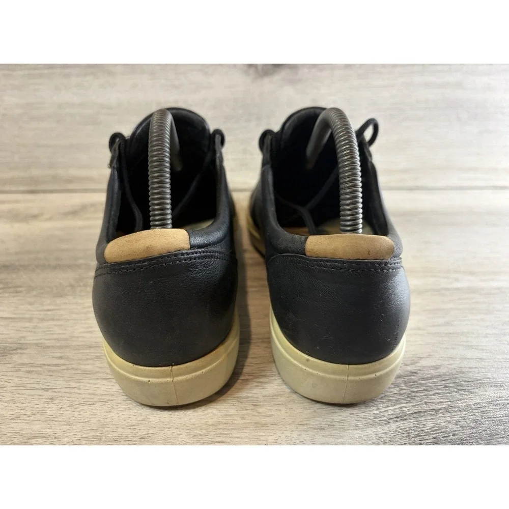 Ecco Shoes Womens‎ Size 7 Soft 8 Black Leather Low Top Round Toe Comfort Sneaker